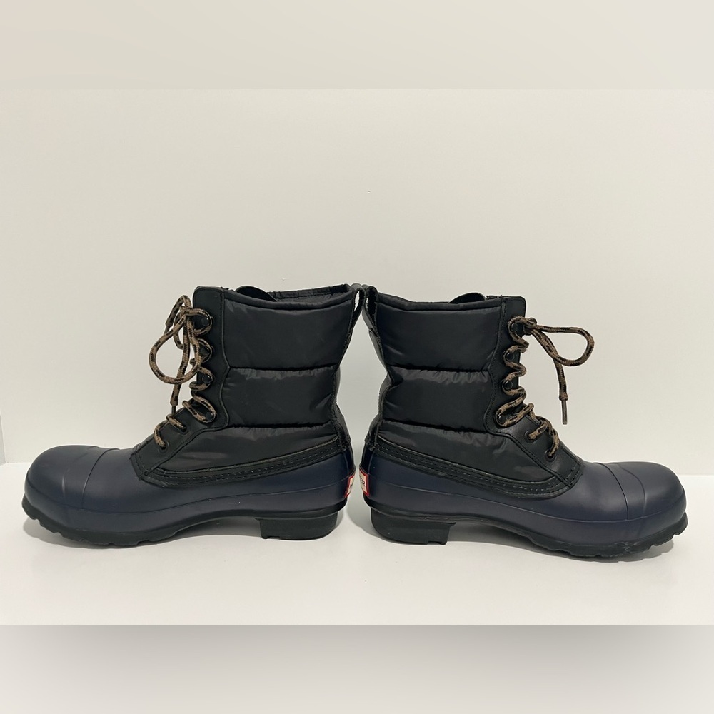 Hunter Original Short Quilted Lace-Up Boots in Navy women’s size 8